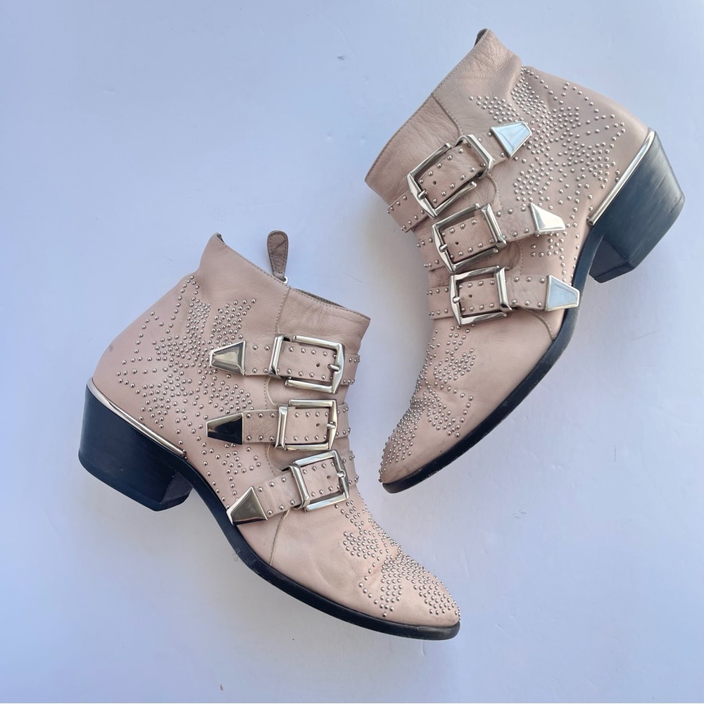 Chloe Susanna Nude Leather Ankle Bootie Size 5 Studded Grommet Buckle‎ $1395